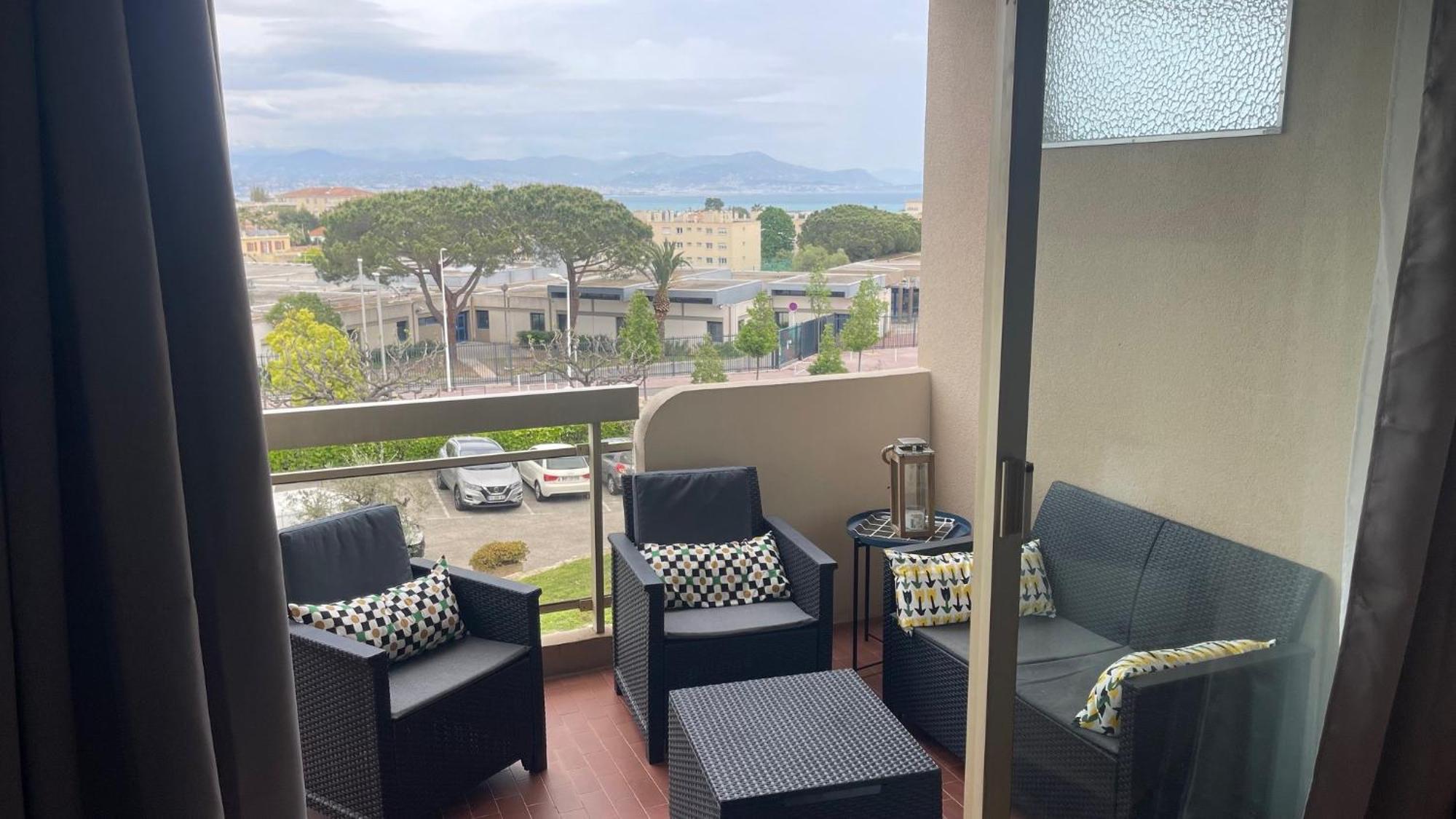 Joli Studio Vue Mer, Piscine, Tennis, Parking Antibes Dış mekan fotoğraf